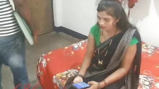 Bhabhi ne padosi ko khus kar diya, sex with neighbour.