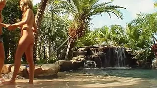 Lesbian babes Kara Novak and Cheyenne Cooper fuck outdoors