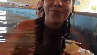 Tetona Amateur Was Too Hot and Fucked in the Pool