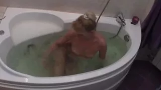 Video of my hot girlfriend naked in the bathtub