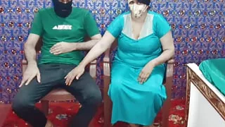 Beautiful Indian madam grabbed my dick and started her sucking in doctor waiting room