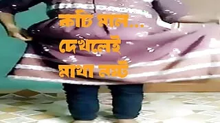 Bangladeshi Hot sexy slim girl stiping for you
