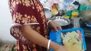 Kitchen sex in Sonali Bhabhi