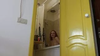 I couldn't resist filming my ex's naked session in the bathtub