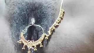 Desi Village Bhabhi Ne Chut Me Nath Pahani