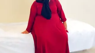 Fucking a Chubby Muslim mother-in-law wearing a red burqa & Hijab (Part-2)