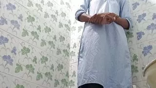 School Khatam Hone Ke Bad School Ke Washroom Me Kiya Sex