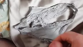 Jerking off in my stepdaughter prom dress