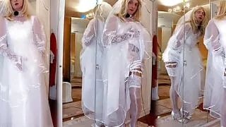 Bride Wanking Under Cold Shower