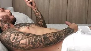 I discover my stepbrother masturbating - porn in Spanish