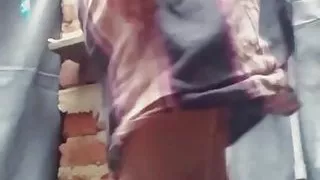 Srilanka Big Boobs Girl Bath Outdoor Vidio Leek