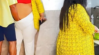 Neighbors fuck new Married wife while cutting vegetables in kitchen - Jabardast Chudai