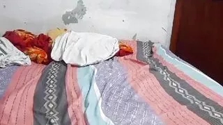 Chubby Culo Rico masturbates her huge hairy pussy.