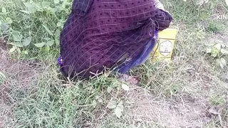 Kulhad Pizza Couple Leaked sex tape Fucking w Baby Indian Milf With Huge Boobs Strips Off Saree And Has Sex