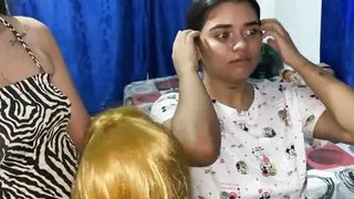 That girl is very hot so I tell her that we should fuck in exchange for money