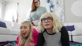 Gamer Girls Haley Spades, Abigaiil Morris & Cara May Share A Strap On In The Living Room - REALITY KINGS