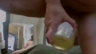 V 387 I Gotta Pee so Bad Ill Never Make It Downstairs, I'm Gonna Pee in a Jar