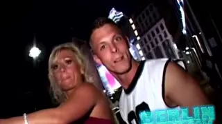 Babe Has Public Anal Sex