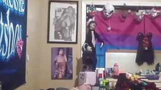 Laying down & jerking off