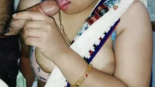 Desi Bahu Apne Sasur Ji Ka Pair Dabate Hue Lund Ko Pakad Kar Chusne Lagi Fir Sasur Ne Bahu Ki Saree Utaar Kr Gaand Maar Li