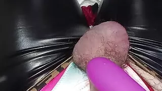 Wifelingerie cumshot