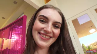 Exhibitionist Maya Kendrick Cums For You