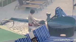 Amateur Couple Is Fucking Tub Outside