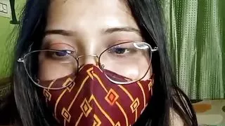 Lisa Bhabhi Showing Tits