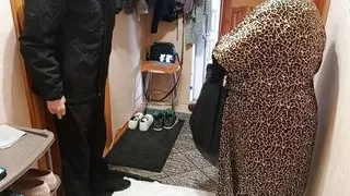 mature milf with big tits instead of tip jerks off and sucks my dick