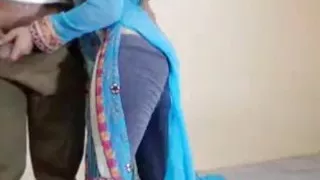 Young girl fucking bur me tel laga kar chudai