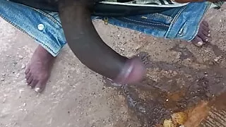 BBC seeks effeminate mature passive man to fuck and swallow pee