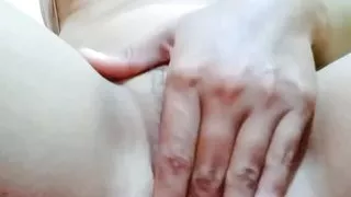 18-year-old Asian girl enjoys masturbation