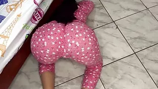 I Tricked My Beautiful Friend into Looking Under the Bed to See Her Big Ass