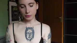 You're my slave bye Lou Nesbit, Lia Louise