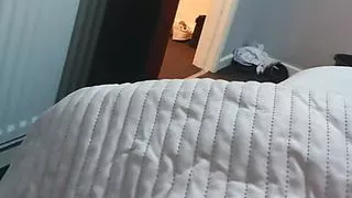 Can you lick my Pussy please ???