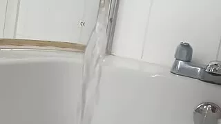 Pissy camel toe pants