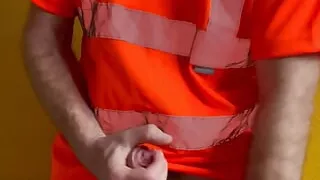 Freeballing builder cums over shorts