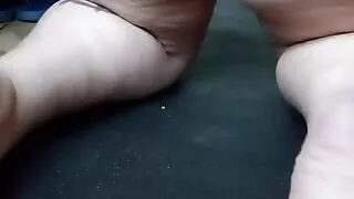 Fat Girl Does Yoga Naked and Exposes Ass and Pussy