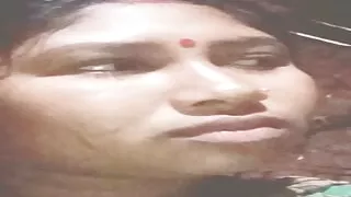 Desi wife masturbation on video call