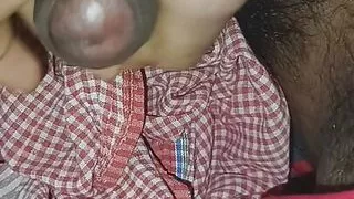 Bhabhi Ko Dekhkar Muth Maar liya