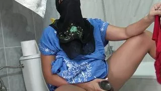 Perverted Muslim Milf Wants Big Cocks In Her Hairy Pussy