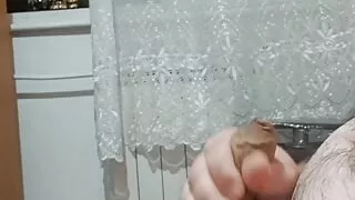 daddy beats his big cock and enjoys it in the palm of his hand