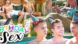Gorgeous Birthday Hunk Flip Fucks Hot Daddy - Roman Todd, Carter Woods - ASGmax