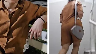 Turkish mature woman fucks