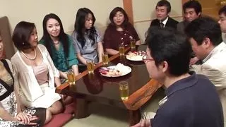 Choose a Partner in the Naked Old Age of 10 Mature Men and Women Who Have Divorce History