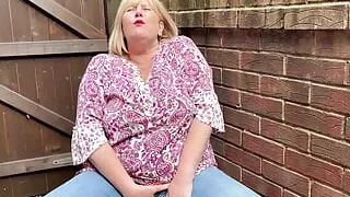 I've Found a Secret Garden to Show My Arse and Finger Fuck My Pussy in Mmmm