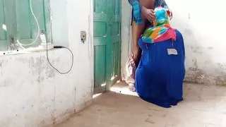 Boy fucking neighbors aunty viral MMS video