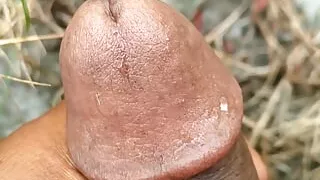 Masturbation vid6- Hard Masturbating in the jungle