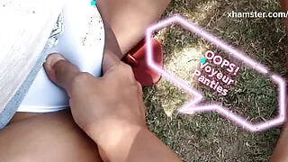 Hold the camera, I'll let you feel the size of cameltoe