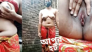 My stepsister make her bath video. Beautiful Bangladeshi girl big boobs mature shower with full naked